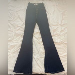 Women’s Highwaisted Bellbottom Jeans